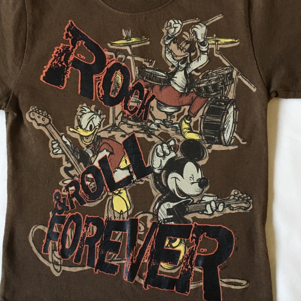 Rock Band shirt size 4/5 Disney brown music Roll
